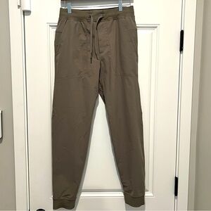 Lululemon - ABC Jogger - M
